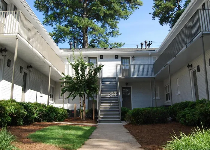 Brookwood Courtyard By Bca Furnished Apartments